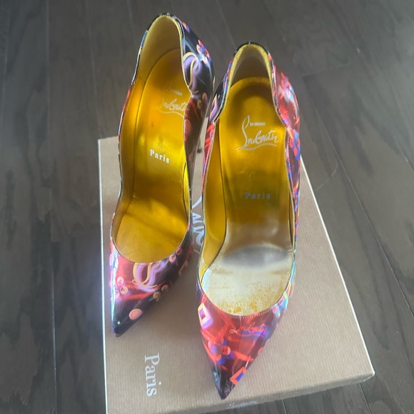 CHRISTIAN LOUBOUTIN
Patent Discolaser Hot Chick 100 Pumps 39 Multicolor - Picture 6 of 9